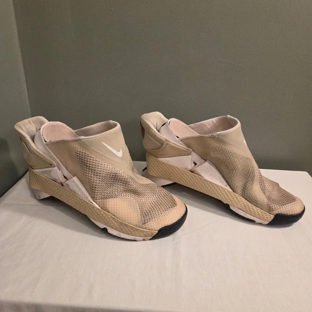 Nike Women's Go FlyEase Easy On/Off Sneakers, Size 8.5,‎ Light Tan Cream